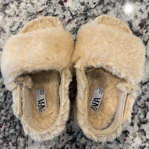 Zara toddler faux fur slides / sandals